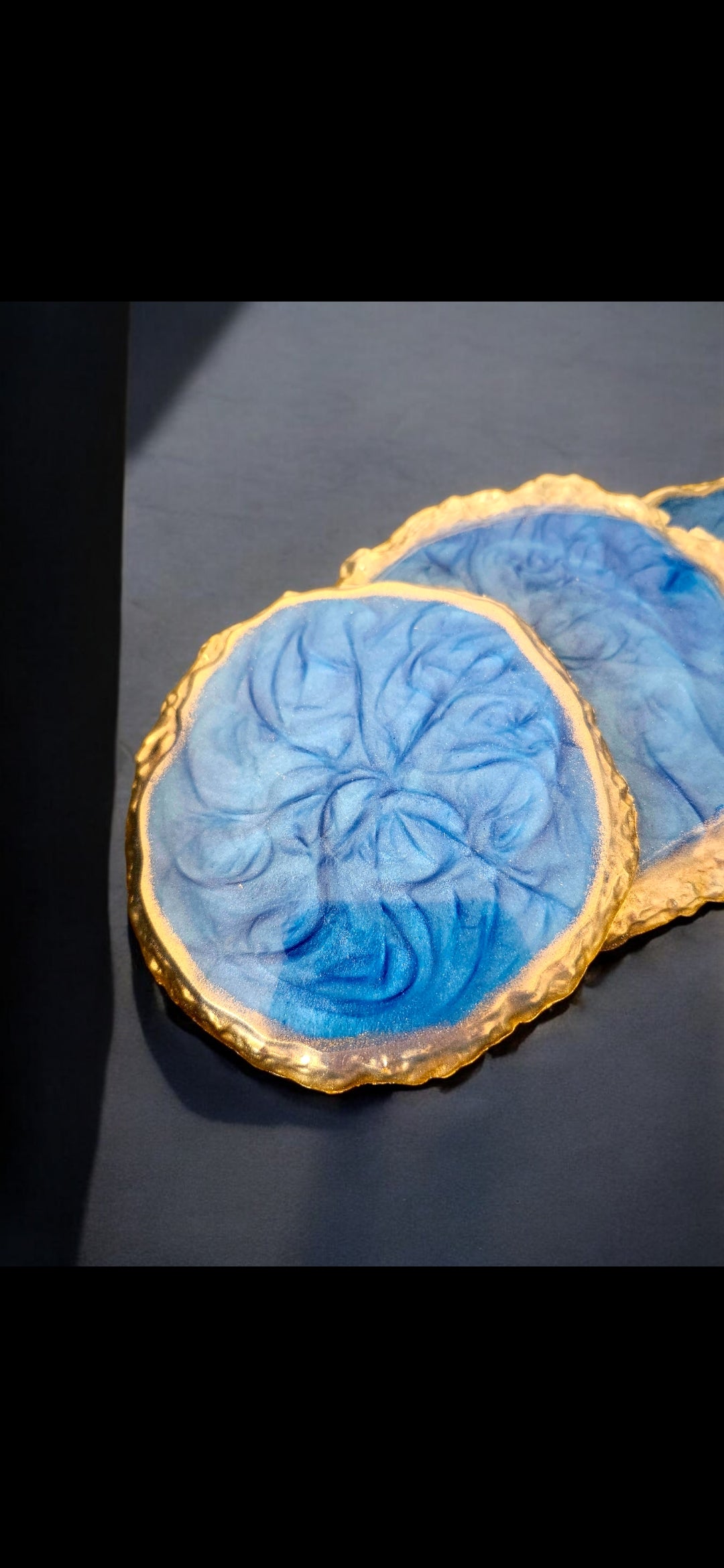 Midnight Surge – Gilded Blue Resin Coaster Set (4-Piece)