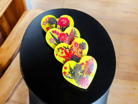 Botanical Hearts – Timeless Floral Resin Coaster Set