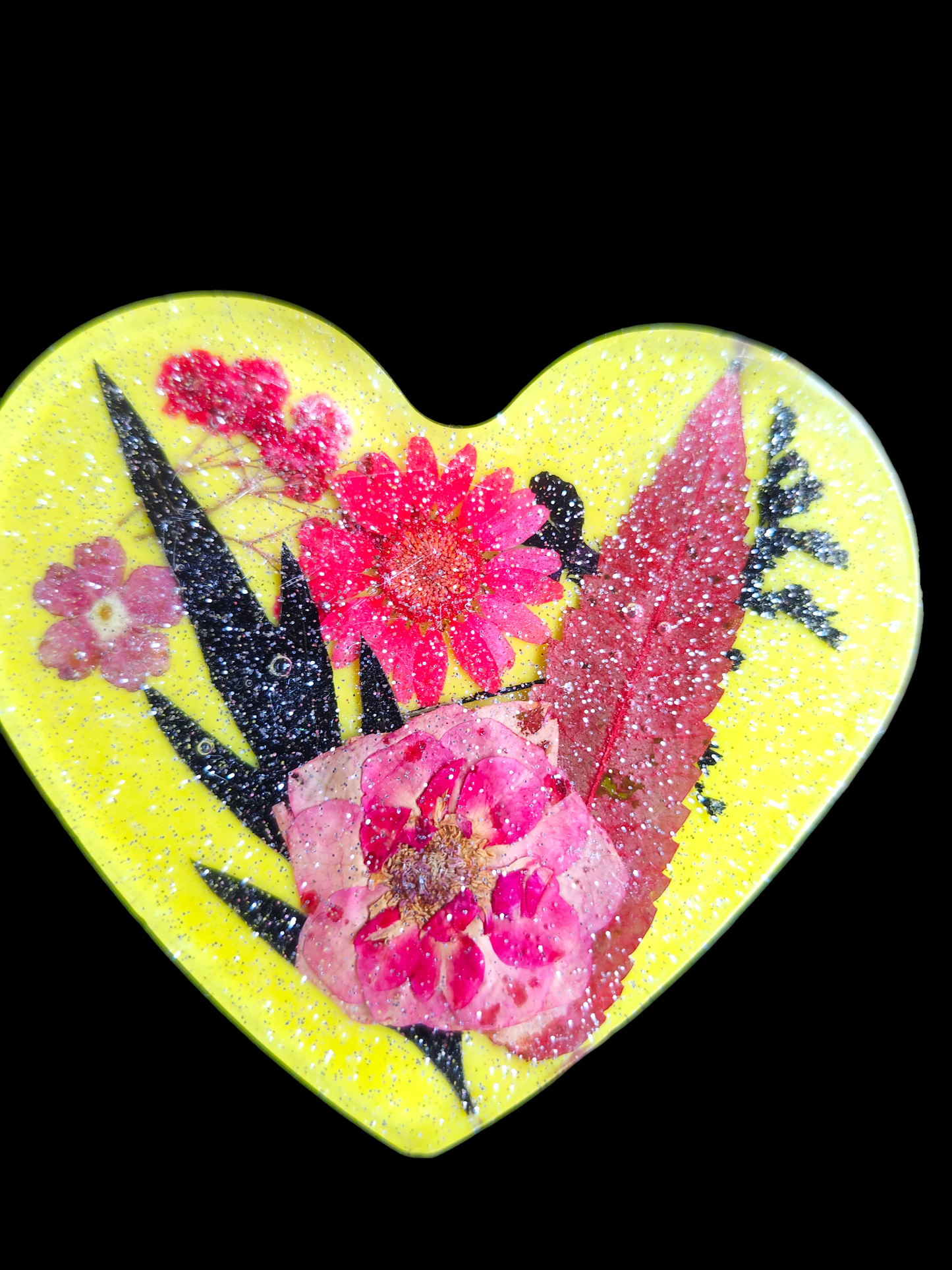 Botanical Hearts – Timeless Floral Resin Coaster Set